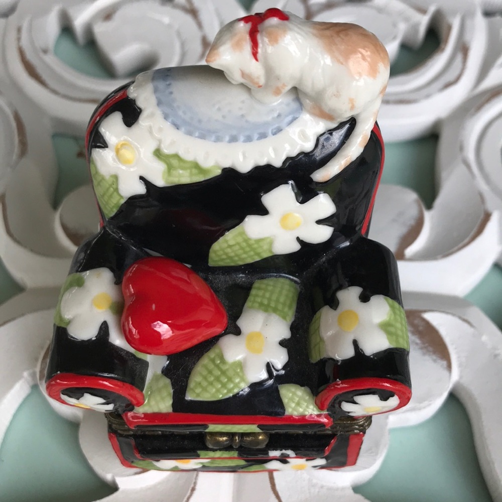 Mary Engelbreit Chair/Trinket Box